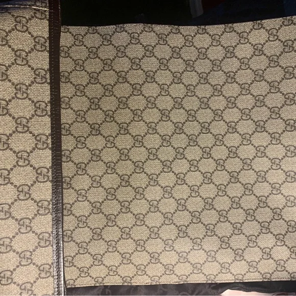 Gucci GG Canvas Messenger bag with COA - Picture 12 of 16